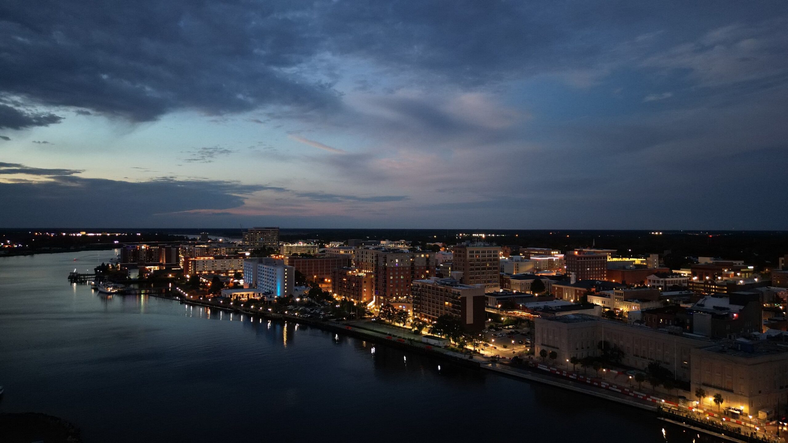 riverwalk wilmington downtown